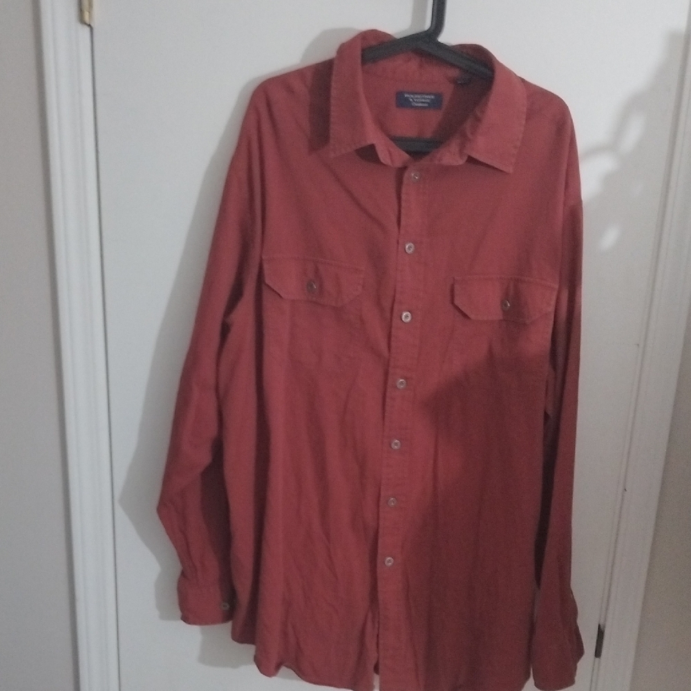 Roundtree & Yorke Men's Red Casual Button Down Shirt